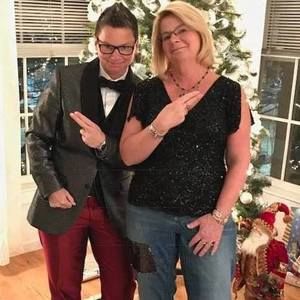 Meet your Posher, Loretta